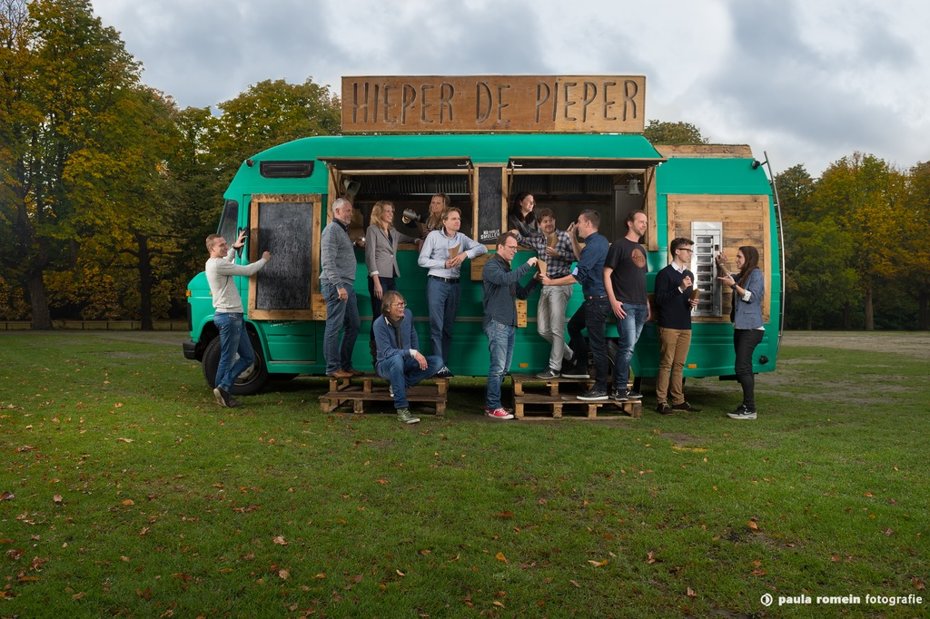 groepsportret Netrex Internet solutions bij Foodtruck in Woerden Groepsportret Netrex Internet Solutions